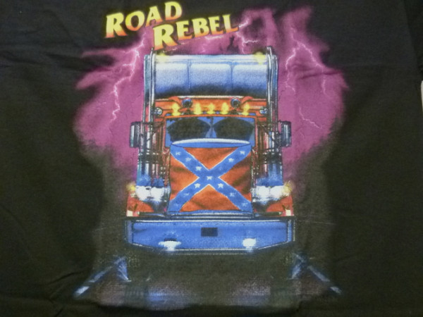 T-Shirt bedruckt mit Motiv: ROAD REBEL Truck
