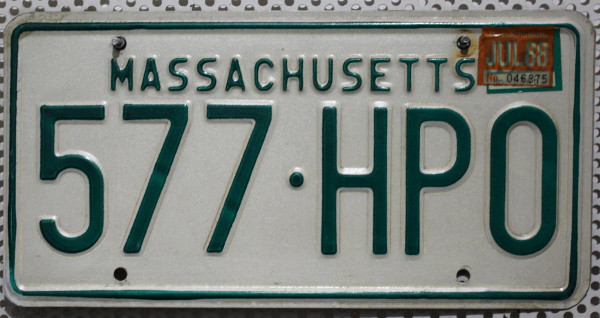 MASSACHUSETTS 1988 Oldtimer - Nummernschild # 577HPO =
