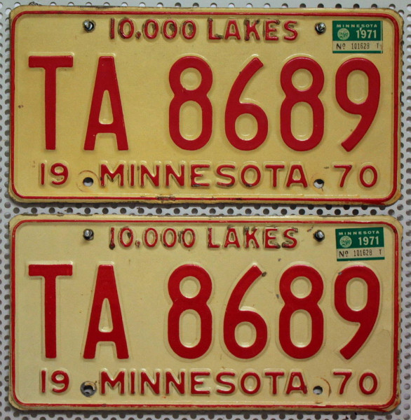 MINNESOTA 1970 1971 Oldtimer Schilder PAAR - USA Nummernschilder # TA8689