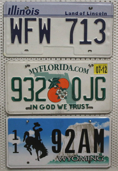 3 Schilder-Pack Nummernschilder SET Kennzeichen LOT # U.S.-States: Wyoming + Ilinois + Florida