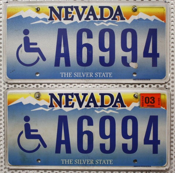 NEVADA Schilder PAAR (Handicapped Typ) - Zwei USA Nummernschilder # A6994