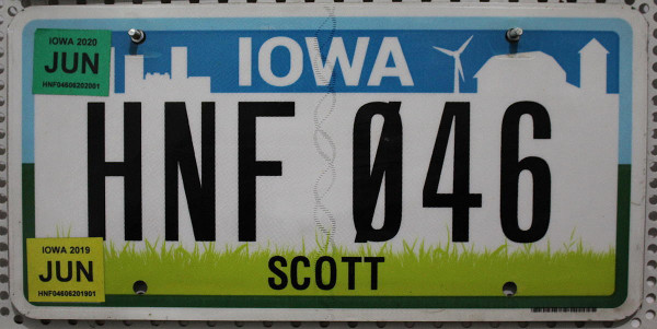 IOWA Scott County - Nummernschild # HNF046 =