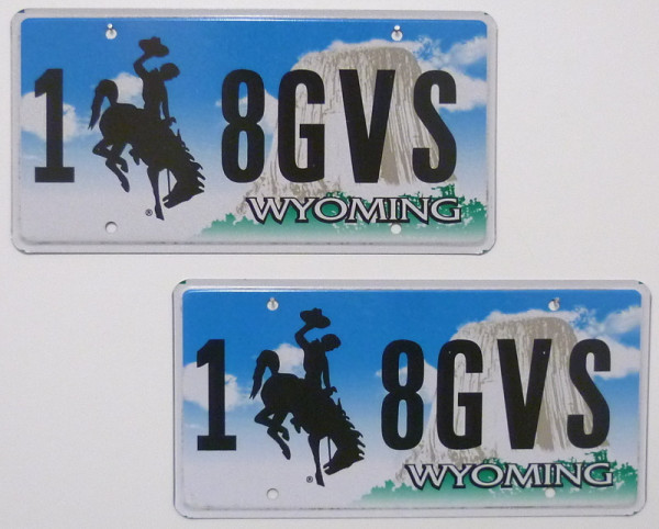 WYOMING Schilder PAAR - Zwei USA Nummernschilder # 18GVS