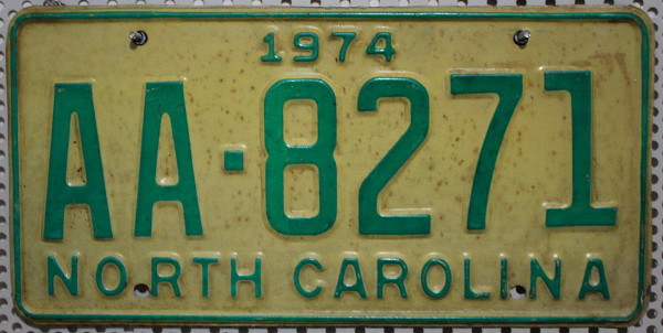 NORTH CAROLINA (grün geprägt) - Nummernschild # AA8271