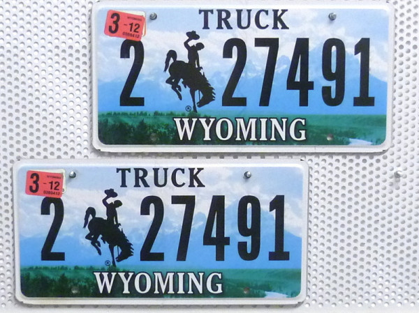 WYOMING Truck Schilder PAAR - Zwei USA Nummernschilder # 227491
