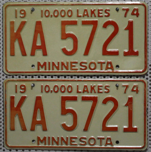 MINNESOTA 1974 Oldtimer Schilder PAAR - USA Nummernschilder # KA5721