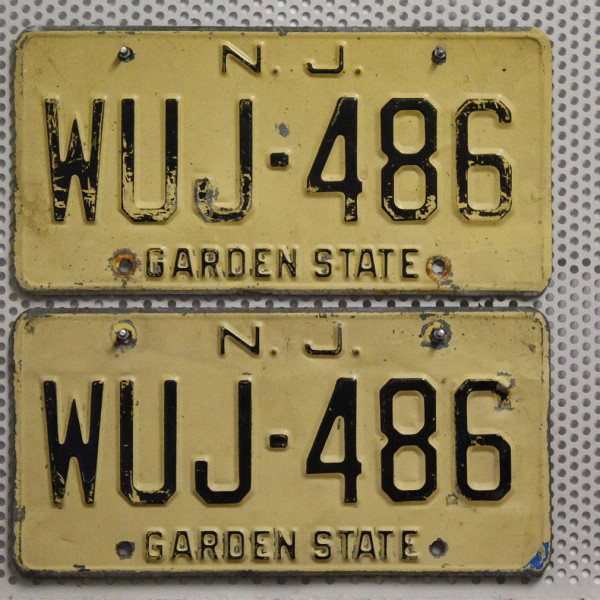 NEW JERSEY (N.J.) Schilder PAAR - Zwei USA Nummernschilder # WUJ486