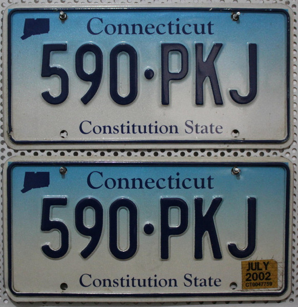 CONNECTICUT Schilder PAAR - Zwei USA Nummernschilder # 590PKJ