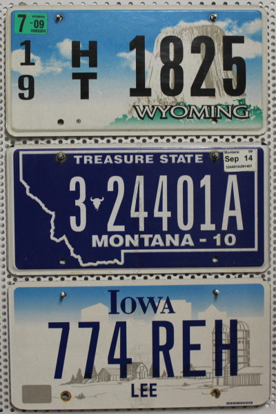 3 Schilder-Pack Nummernschilder SET Kennzeichen LOT # U.S.-States: Wyoming + Montana + Iowa