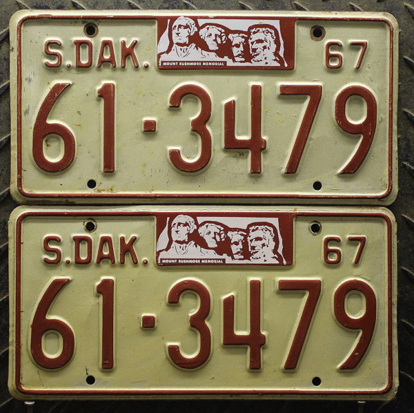 SOUTH DAKOTA Schilder PAAR 1967 - Zwei S.DAK. Nummernschilder # 61.3479