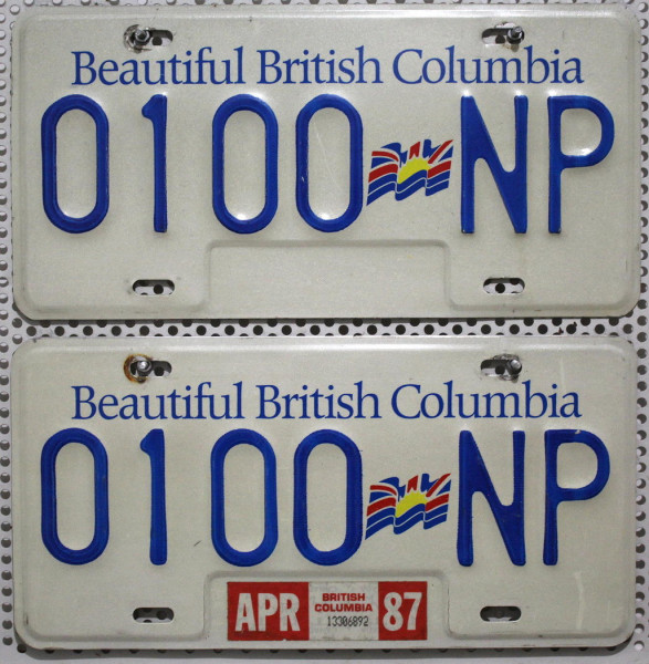 BRITISH COLUMBIA Schilder PAAR - Zwei KANADA Nummernschilder # 0100NP