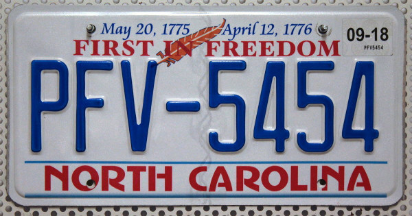 NORTH CAROLINA First in Freedom - Nummernschild # PFV5454 =