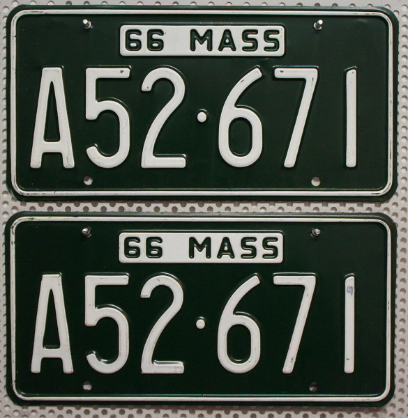 MASSACHUSETTS 1966 Oldtimer Schilder PAAR - USA Nummernschilder # A52671 ≡