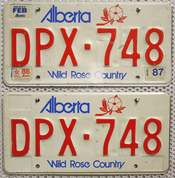 ALBERTA Nummernschilder PAAR Kanada Kennzeichen # DPX748
