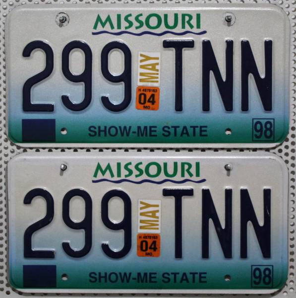MISSOURI Schilder PAAR - Zwei USA Nummernschilder # 299TNN