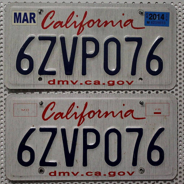 CALIFORNIA Schilder PAAR - Zwei USA Nummernschilder # 6ZVP076 =